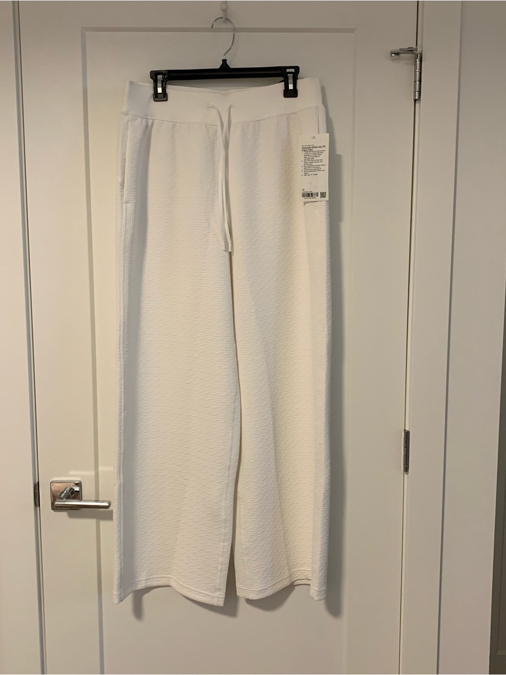Lululemon Textured Wide-Leg Track Pant - Picture 4 of 6